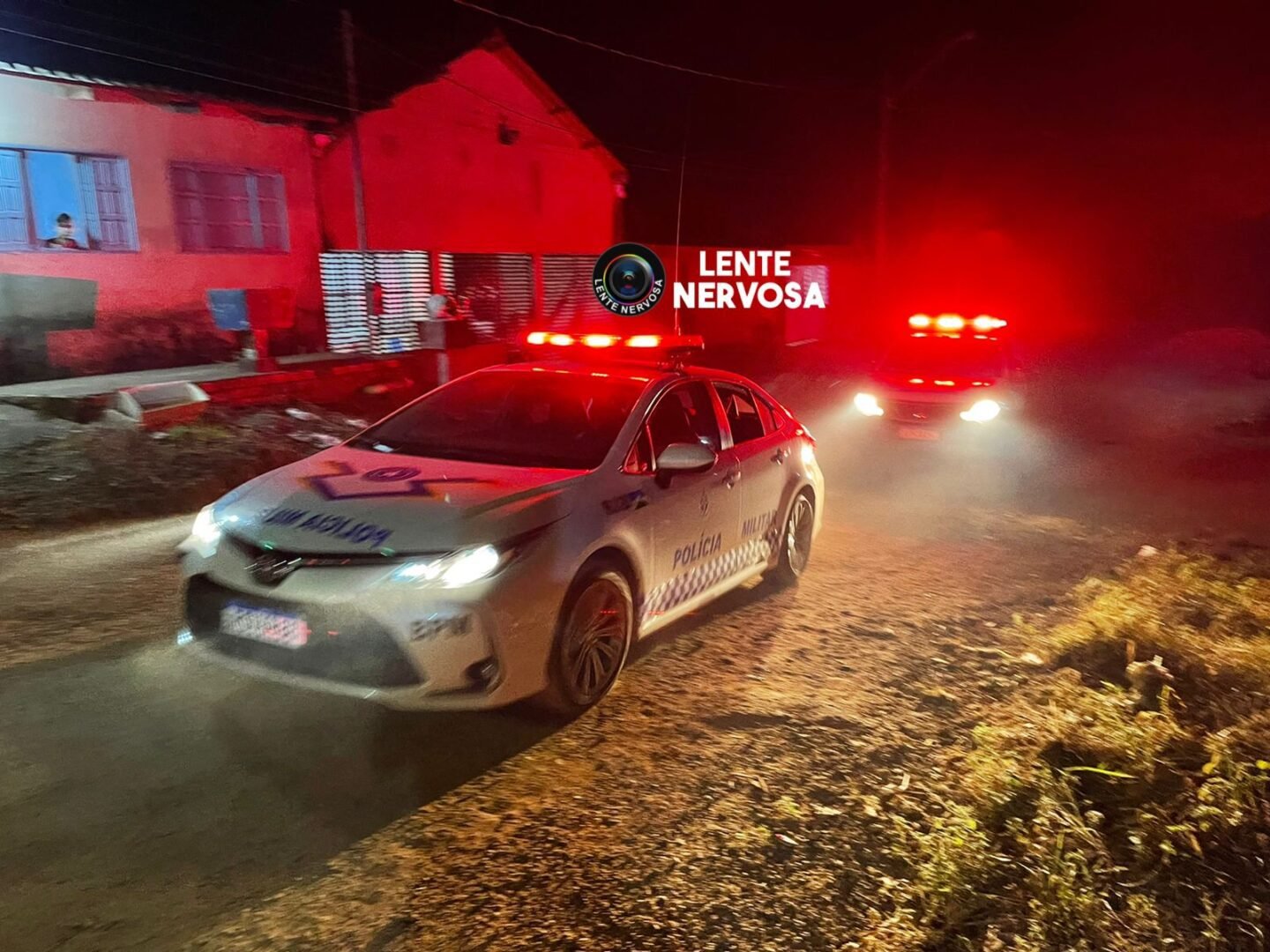 Moleque de 14 anos é apreendido pela PM após roubo de moto e troca de tiros