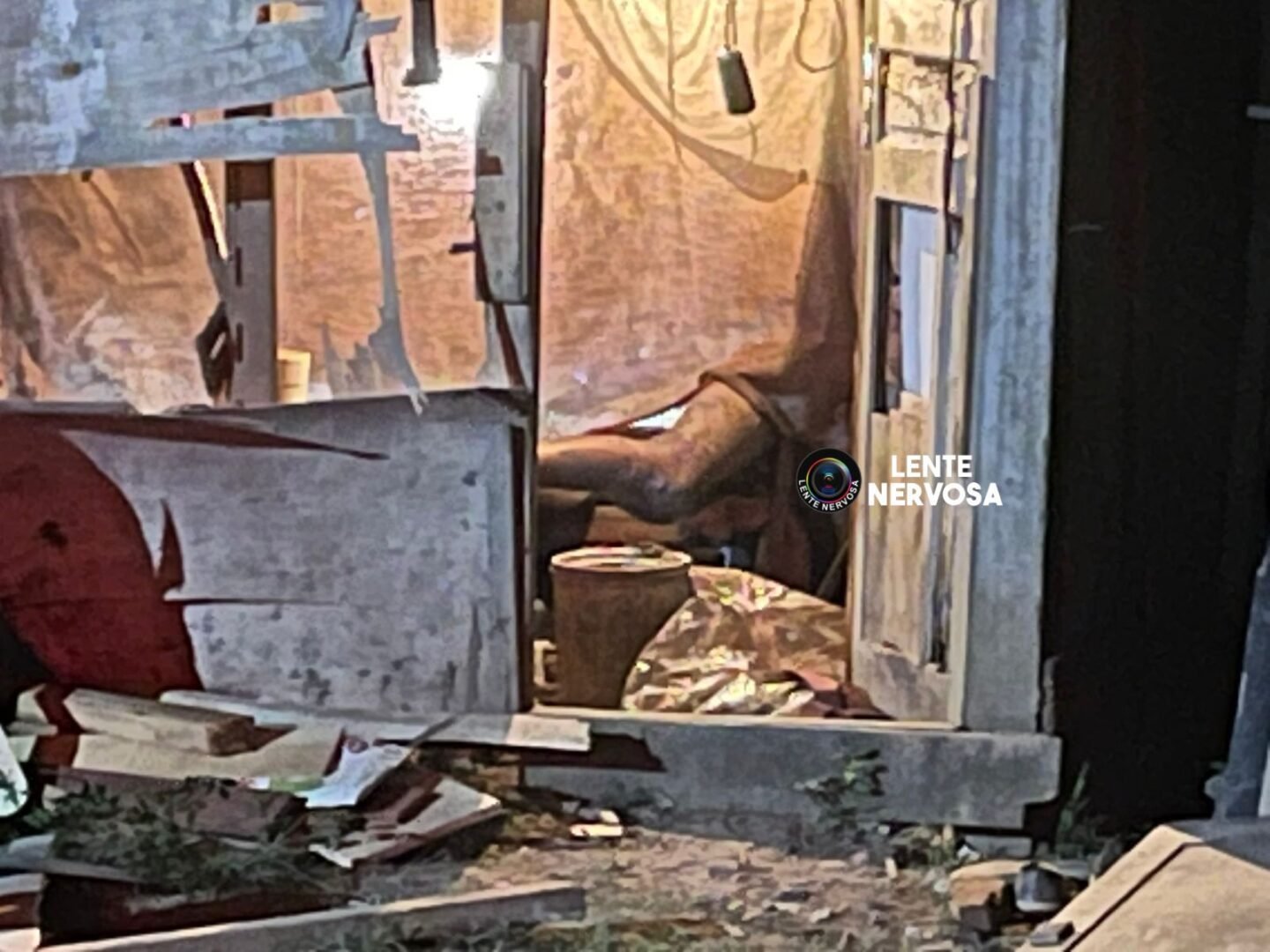 Cadáver em estado de decomposição é encontrado por vizinhos na zona sul