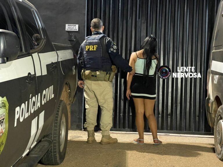 Últimas Notícias 5 Agentes da PRF prendem passageira de táxi com várias porções de cocaína