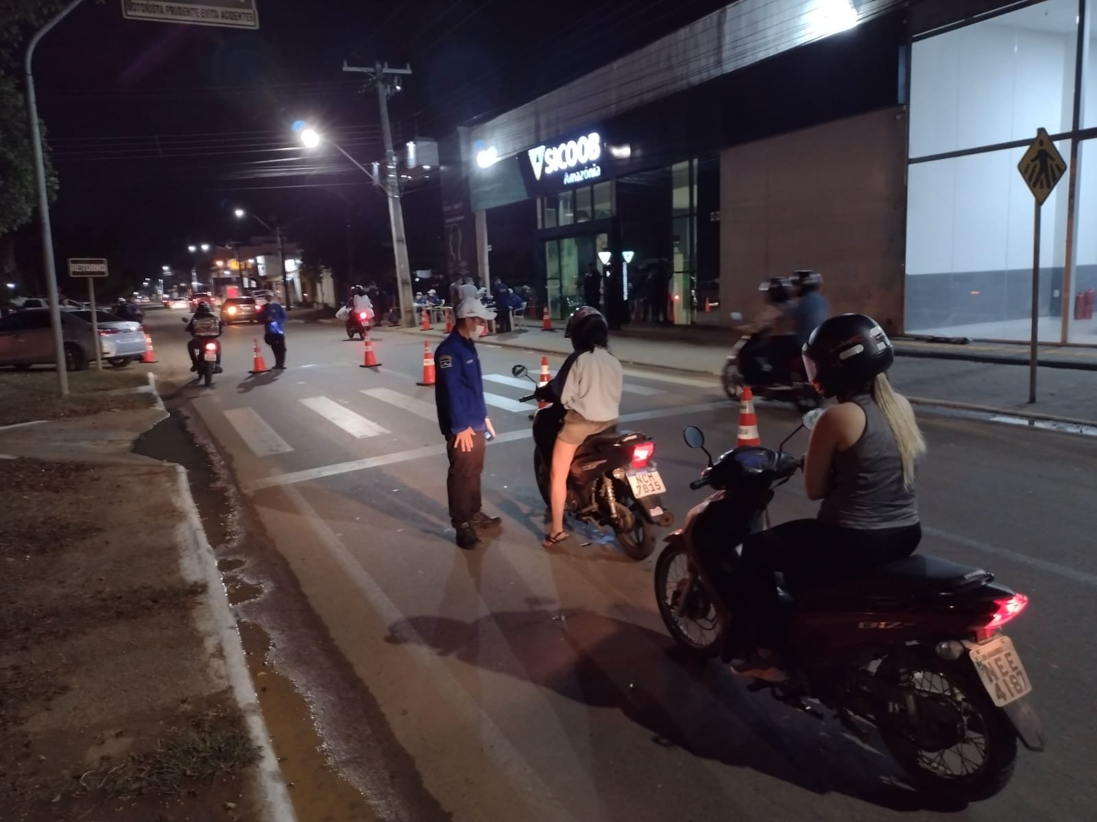 Em sete blitzes da Operação Lei Seca, 60 pessoas são conduzidas à central de polícia pelo crime de embriaguez na direção