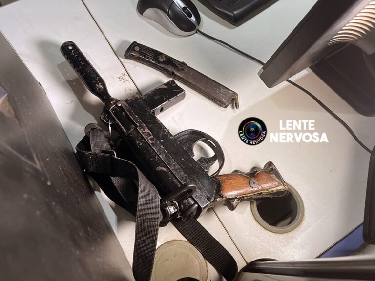 Últimas Notícias 1 Membros de facção que apontaram submetralhadora para cabeça de criança são presos pela PM após roubo