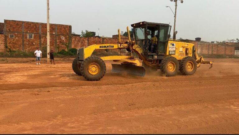 Limpeza é feita no Campo Gonzagão a pedido do vereador Edmilson Dourado