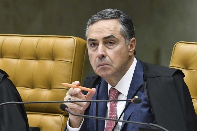 Últimas Notícias 8 Ministro do STF suspende piso nacional da enfermagem