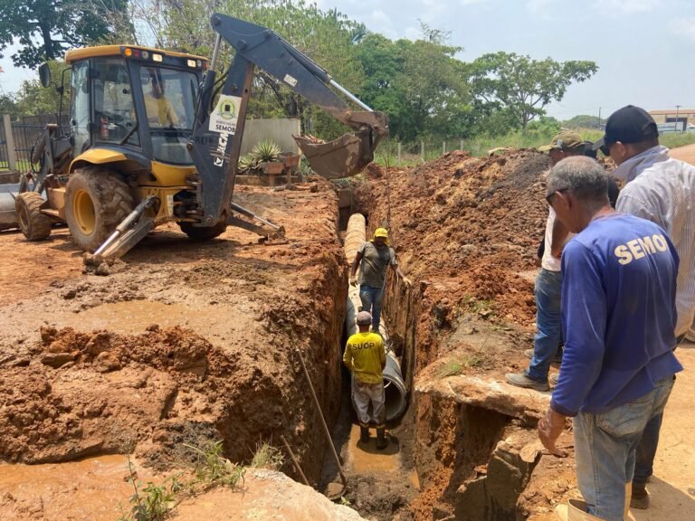 BAIRRO AEROCLUBE – Semob realiza drenagem e recapeamento a pedido do vereador Edmilson Dourado