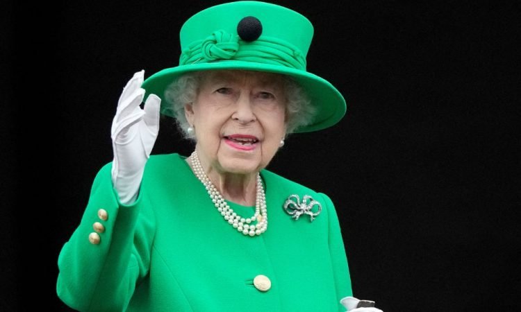 Morre a rainha Elizabeth II, aos 96 anos