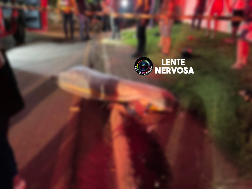 Motociclista perde controle em curva e morre após colidir em árvore – VEJA O VÍDEO