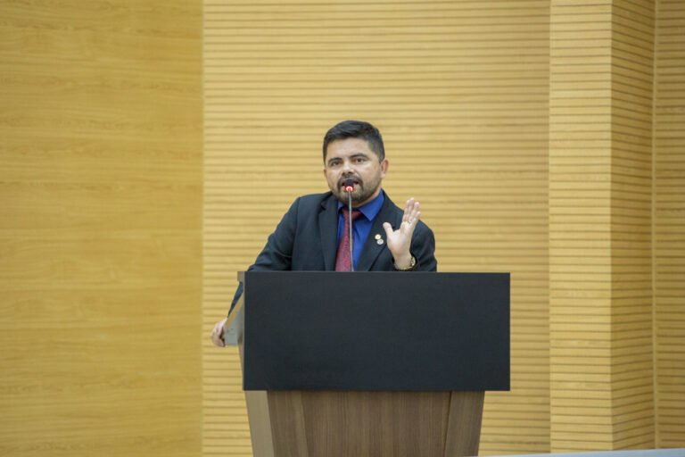 Deputado Jesuíno nega ser causador de cancelamento do Arraial Flor do Maracujá