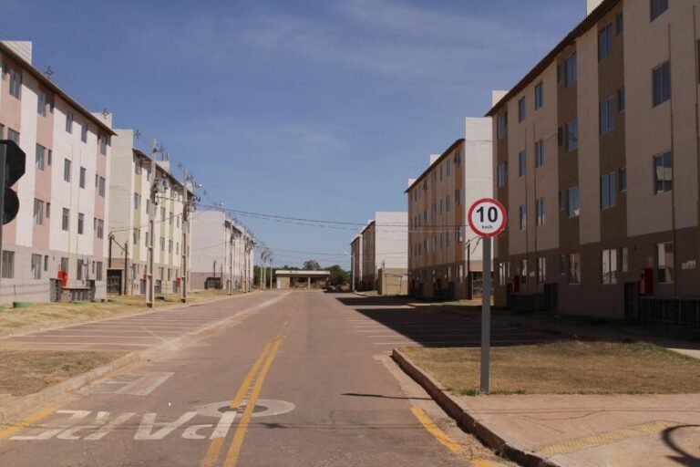 MORAR MELHOR- Moradores conseguem na justiça que CAERD faça manutenção na ET sob pena de multa devido ao mau cheiro e despejo de esgoto sem tratamento nos rios