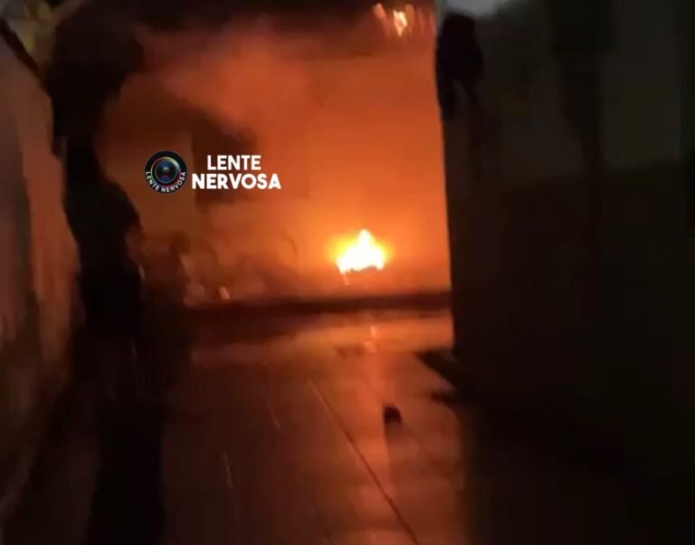 Últimas Notícias 8 Mulher incendeia residência após ser espancada pelo marido na zona sul – VEJA O VÍDEO