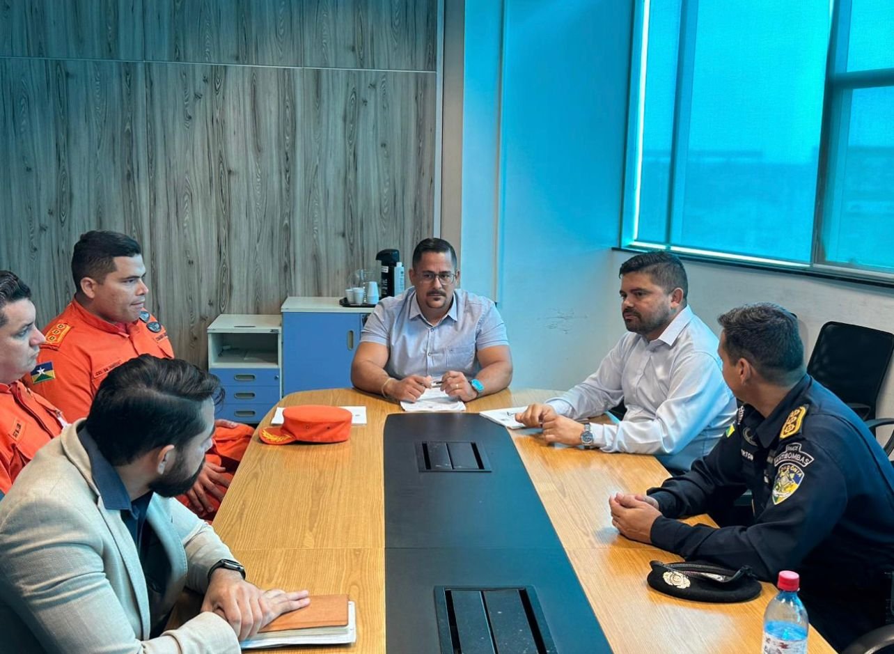 Deputado Jesuino trata com a Sesdec melhorias para os militares