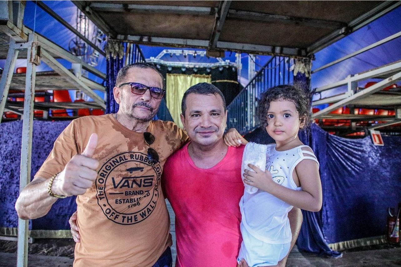 Parceria entre Dr. Macário e Circo Kroner leva mais de 800 crianças ao circo