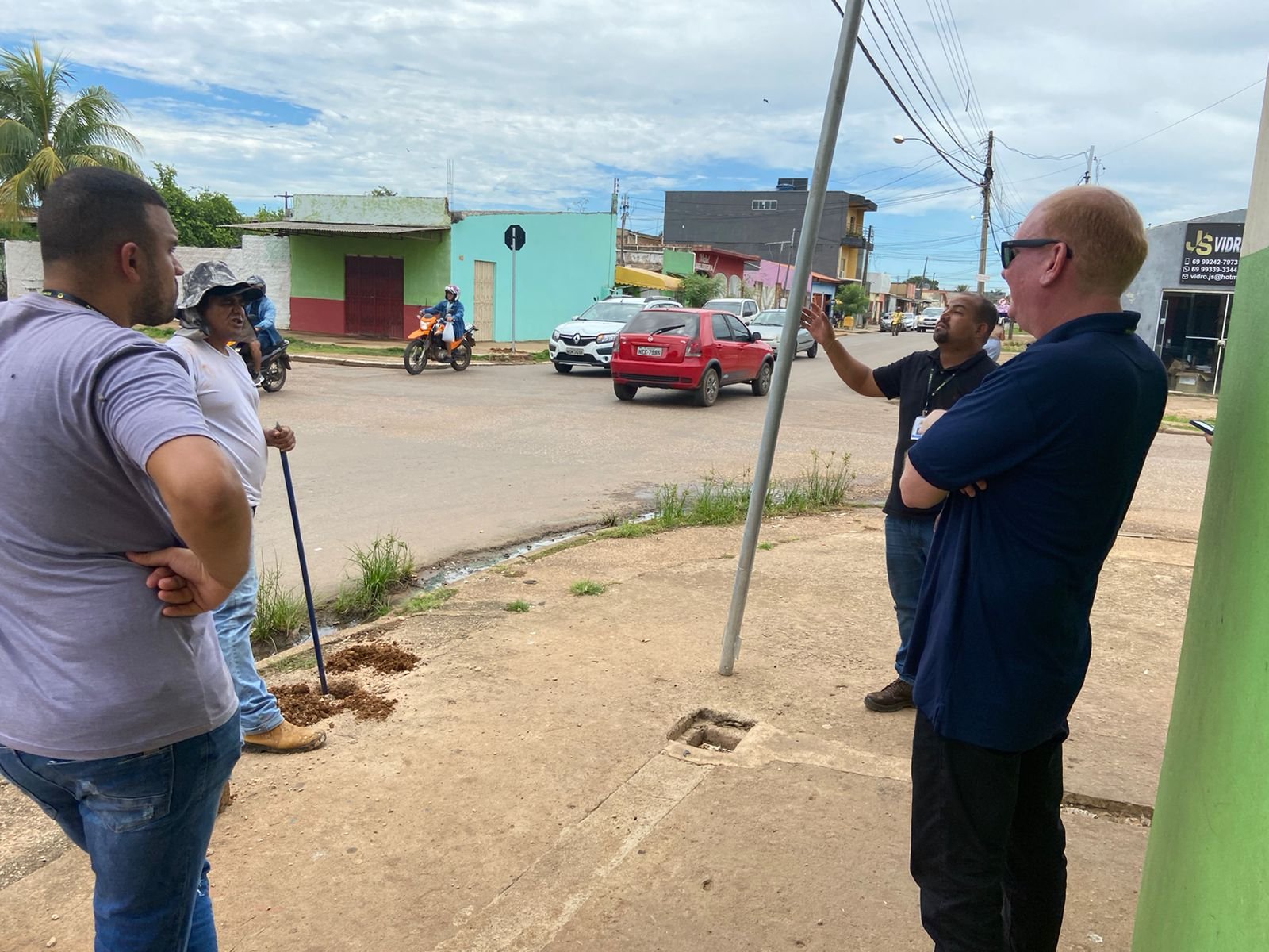 Semtran instala sinalização em cruzamento com alto índice de acidentes a pedido do vereador Edimilson Dourado