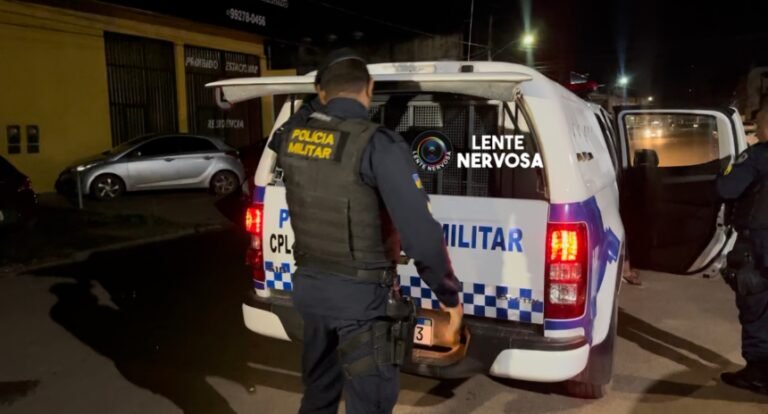 Assaltante se envolve em acidente após roubar moto e celular de mulheres na zona leste