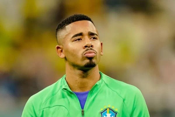 Arsenal exige volta imediata de Gabriel Jesus e não descarta cirurgia