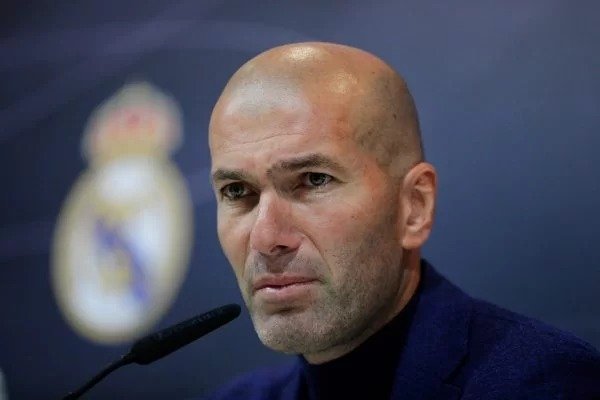 Zidane é candidato a substituir Tite na Seleção Brasileira, diz jornal