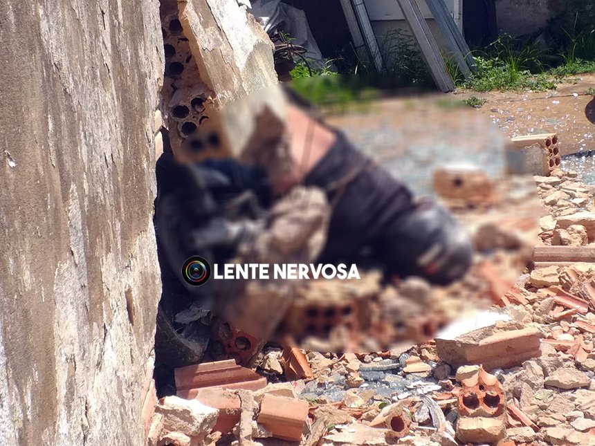 Motociclista cruza avenida e morre ao colidir em muro de residência