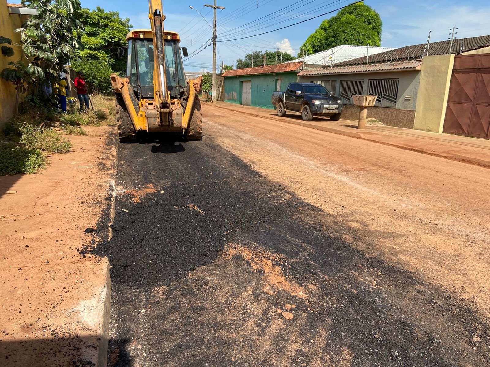Tapa buraco é realizado na zona sul a pedido do vereador Edimilson Dourado