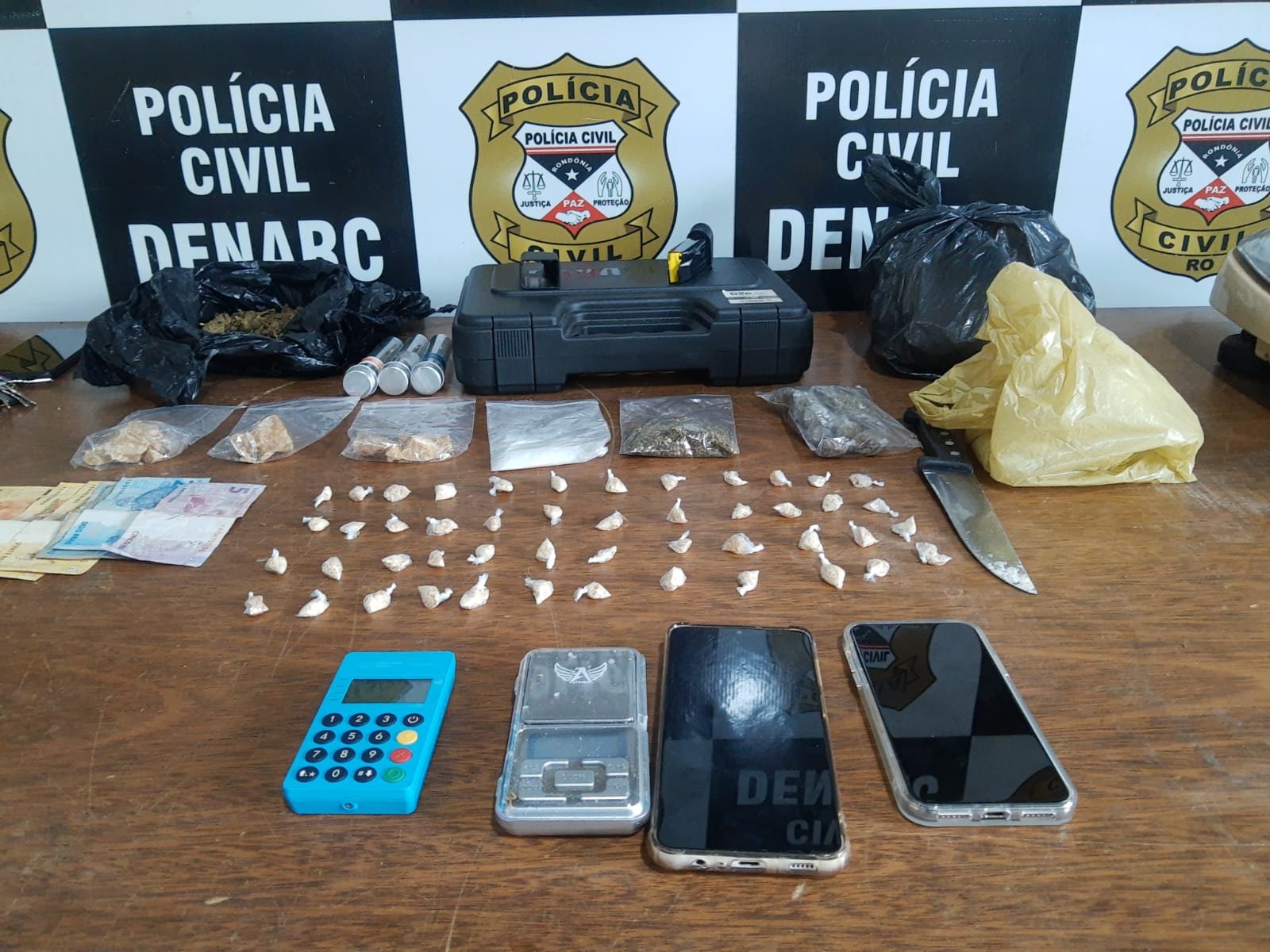 Denarc prende taxista e comparsa suspeitos de tráfico de drogas na capital