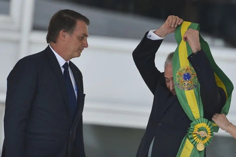 Bolsonaro cita 2 motivos para não passar a faixa presidencial a Lula 1 Bolsonaro cita 2 motivos para não passar a faixa presidencial a Lula
