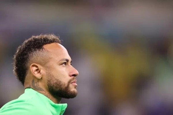 Neymar platina cabelo para voltar à Copa do Mundo; veja resultado