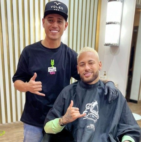 Neymar platina cabelo para voltar à Copa do Mundo; veja resultado 2 Neymar platina cabelo para voltar à Copa do Mundo; veja resultado
