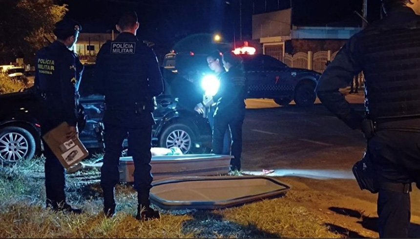 Homem é executado a tiros e irmã grávida atingida por bala perdida