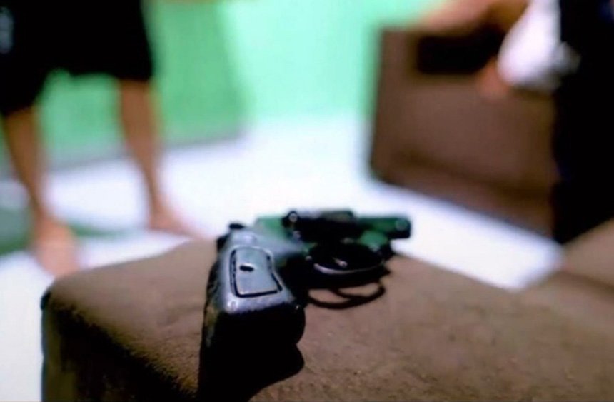 Homem é executado a tiros e irmã grávida atingida por bala perdida