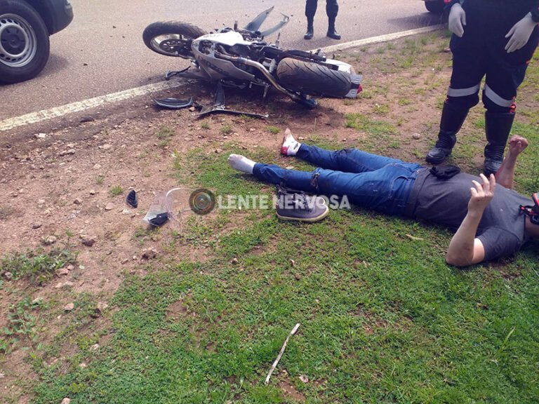 Motociclista fica ferido ao perder controle da direção e cair após passar em lombada