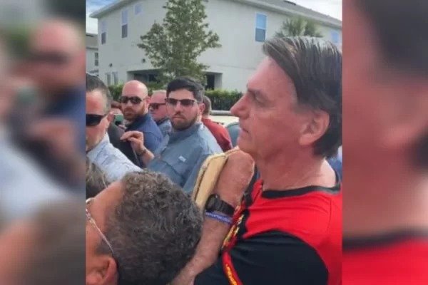 Últimas Notícias 7 EUA: Bolsonaro ignora posse, tira fotos e recebe elogios de apoiadores – VEJA O VÍDEO