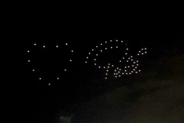 Pelé é homenageado em festas de Réveillon no Rio e São Paulo