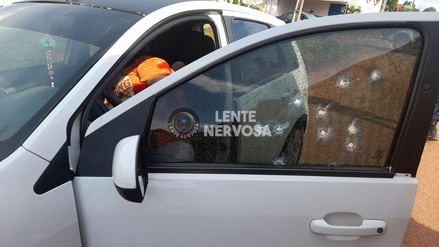 "Sabão" é executado com mais de 10 tiros dentro de carro em Rondônia 1 "Sabão" é executado com mais de 10 tiros dentro de carro em Rondônia