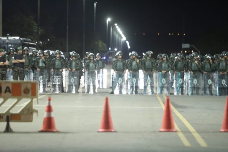 Últimas Notícias 8 Exército impede PMDF de agir contra manifestantes em QG – VÍDEO