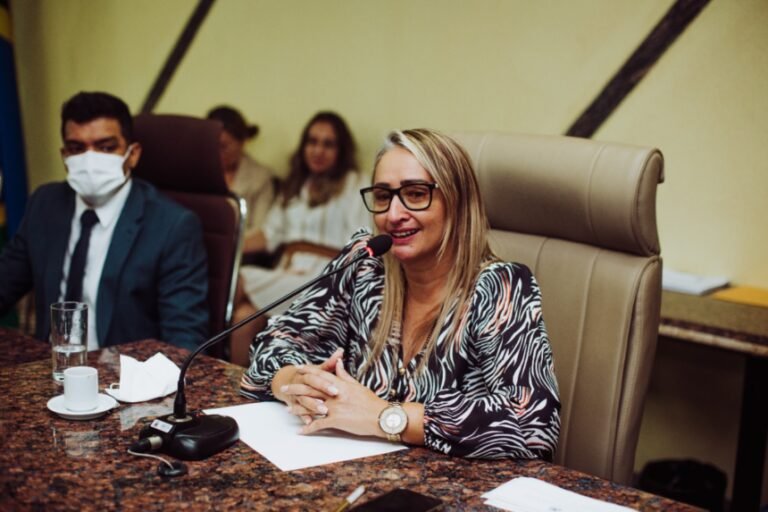 Últimas Notícias 5 Vereadora Márcia Socorristas tem lei que cria página de adoção de animais aprovada na Câmara Municipal