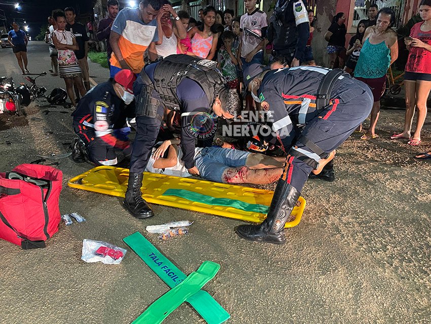 Três pessoas ficam feridas em colisão frontal de motos na zona sul - FOTOS E VÍDEO