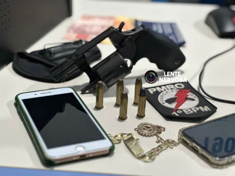 Força Tática prende casal armado em posto de combustíveis