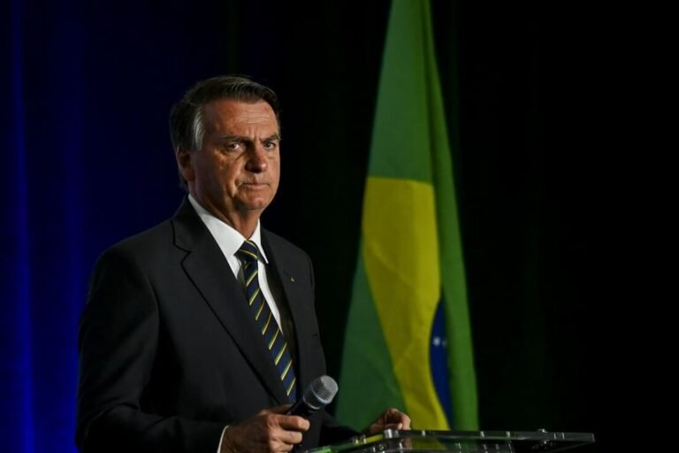 Últimas Notícias 2 Ministros do TSE dizem que minuta do golpe pode tornar Bolsonaro inelegível