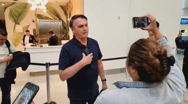VÍDEO – Bolsonaro embarca dos Estados Unidos para o Brasil