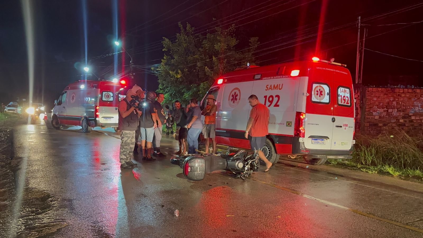 Acidente envolvendo três veículos resulta em vários feridos na zona Sul da capital