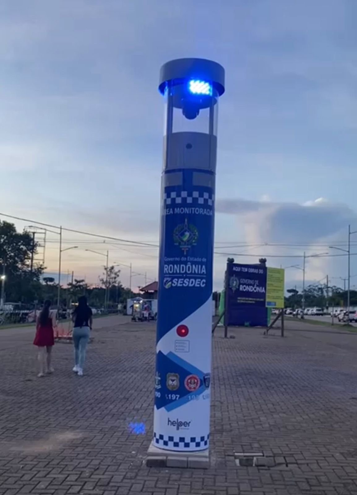 Totens são do Governo e não são radares de trânsito; saiba qual é a finalidade 1 Totens são do Governo e não são radares de trânsito; saiba qual é a finalidade