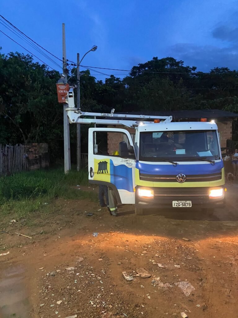 Últimas Notícias 2 Ruas do Bairro Castanheiras são iluminadas após solicitação do vereador Edimilson Dourado