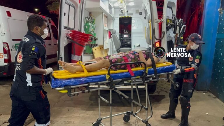 Idosa fica gravemente ferida ao ser atropelada por motocicleta