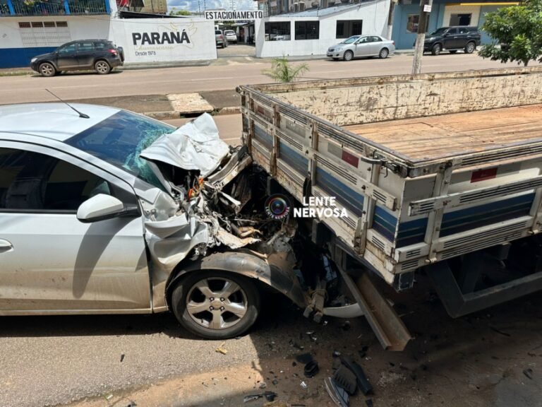 Últimas Notícias 5 URGENTE – Motorista fica ferido em grave acidente envolvendo seis veículos