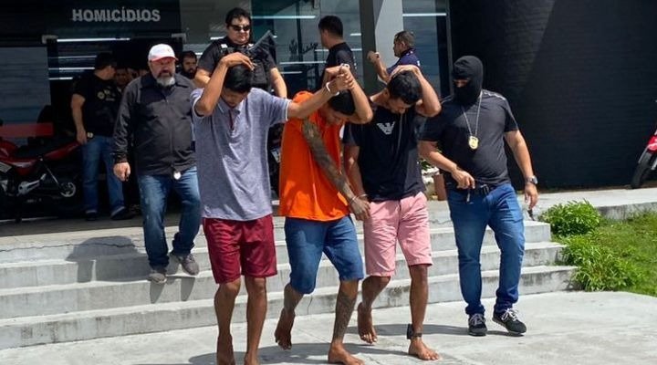 VÍDEO - Quadrilha mantém duas jovens reféns e tentam tomar apartamento de família em Manaus