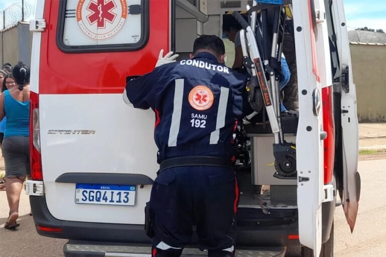 Grave acidente entre três veículos deixa duas vítimas na zona sul da capital