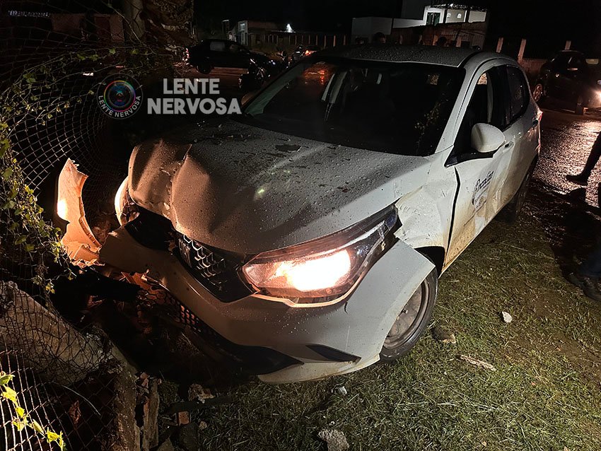 GRAVE: motoboy fratura mandíbula e nariz ao colidir em carro que invadiu preferencial – VÍDEO 6 GRAVE: motoboy fratura mandíbula e nariz ao colidir em carro que invadiu preferencial – VÍDEO