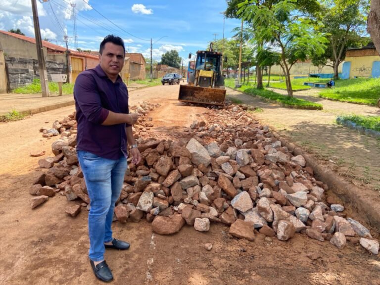 Últimas Notícias 2 Serviço de Tapa Buraco é realizado na zona sul a pedido do vereador Edimilson Dourado