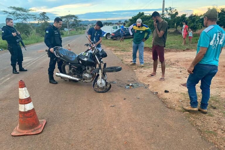 Últimas Notícias 10 Motociclista é socorrido em estado grave após colidir com caminhão em RO