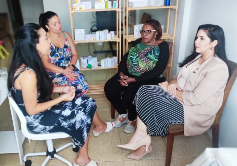 Últimas Notícias 6 Cristiane Lopes visita Instituto Diabetes Brasil