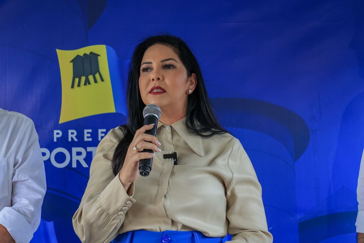 Cristiane Lopes realiza entrega histórica de três milhões em maquinários aos distritos de Porto Velho 4 Cristiane Lopes realiza entrega histórica de três milhões em maquinários aos distritos de Porto Velho