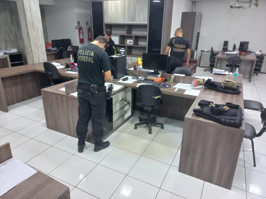 OPERAÇÃO FRAUDATUS - Polícia Federal faz buscas em imóvel de irmão de deputado estadual 1 OPERAÇÃO FRAUDATUS - Polícia Federal faz buscas em imóvel de irmão de deputado estadual